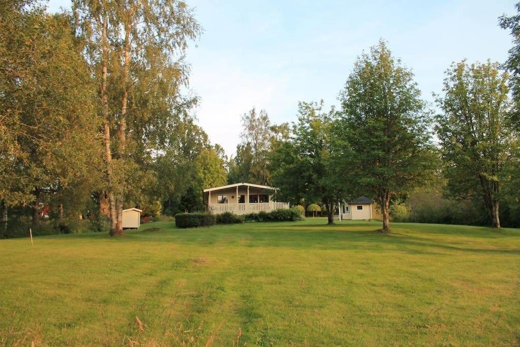 Ferienhaus Smultronsstaelle Hjo, Vaettern Exterior photo